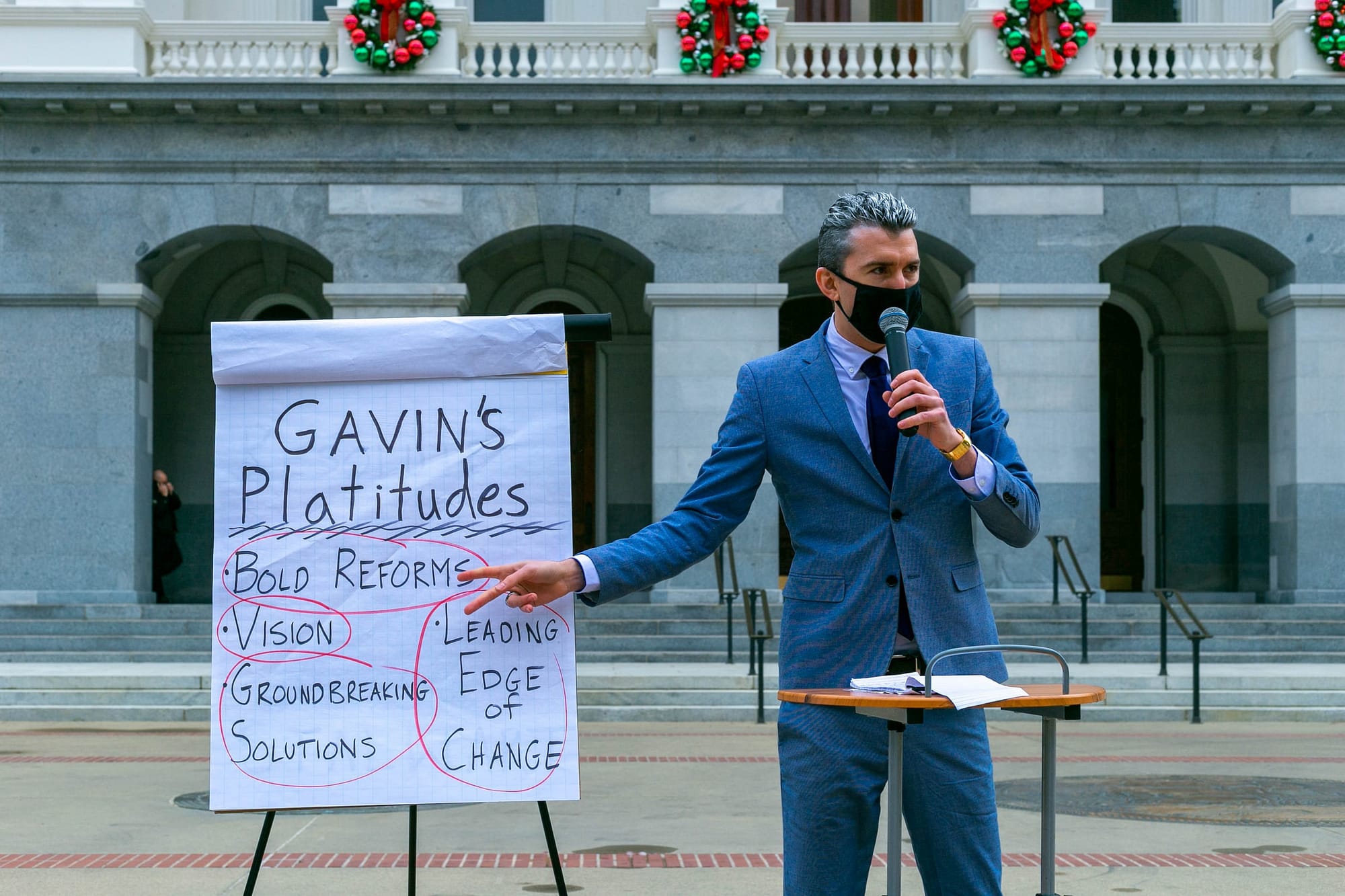 You are currently viewing Gavin Newsom is in Trouble Based on The Golden State’s Recall Rules