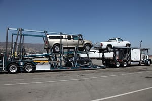 Read more about the article Open and Enclosed Car Transport: What’s the Difference?